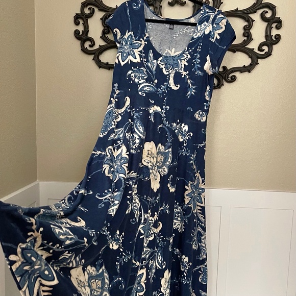Chaps Dresses & Skirts - Chaps Fit & Flare Floral Maxi Dress